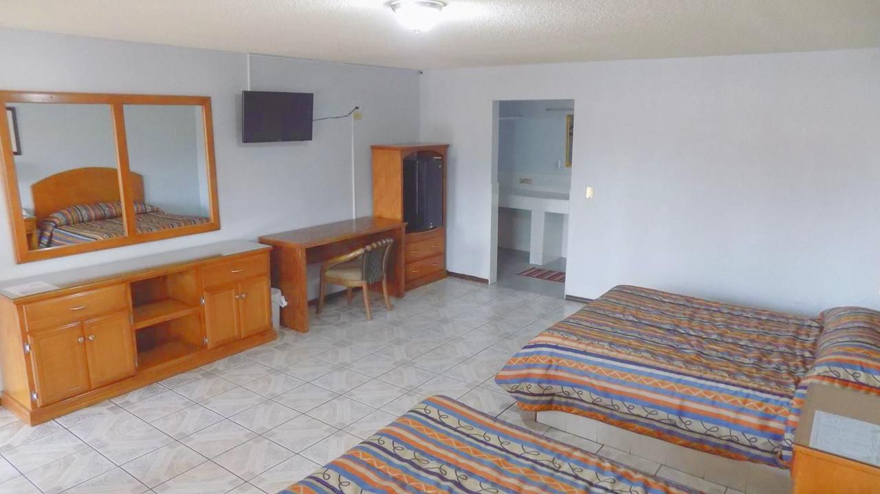 Hotel Del Camino Cuauhtémoc Εξωτερικό φωτογραφία