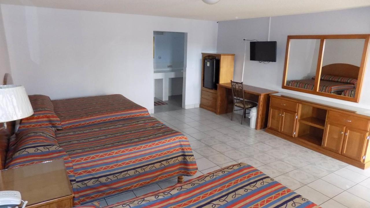 Hotel Del Camino Cuauhtémoc Εξωτερικό φωτογραφία