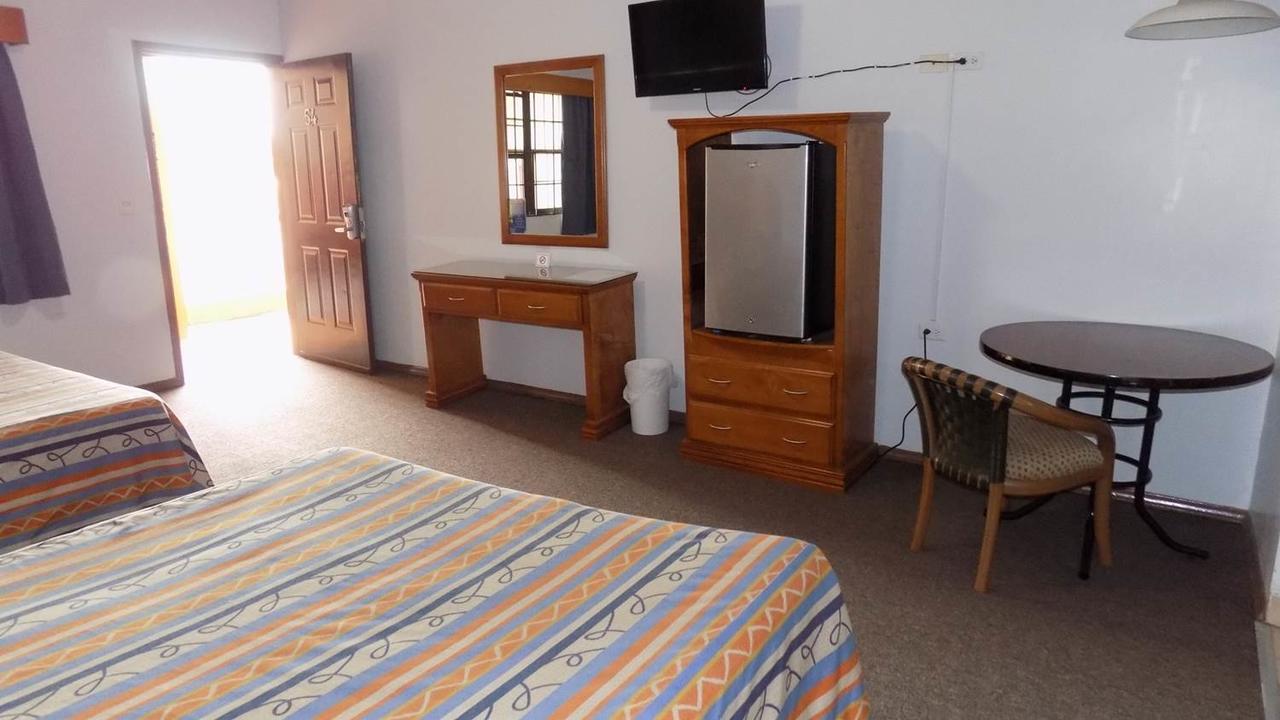 Hotel Del Camino Cuauhtémoc Εξωτερικό φωτογραφία