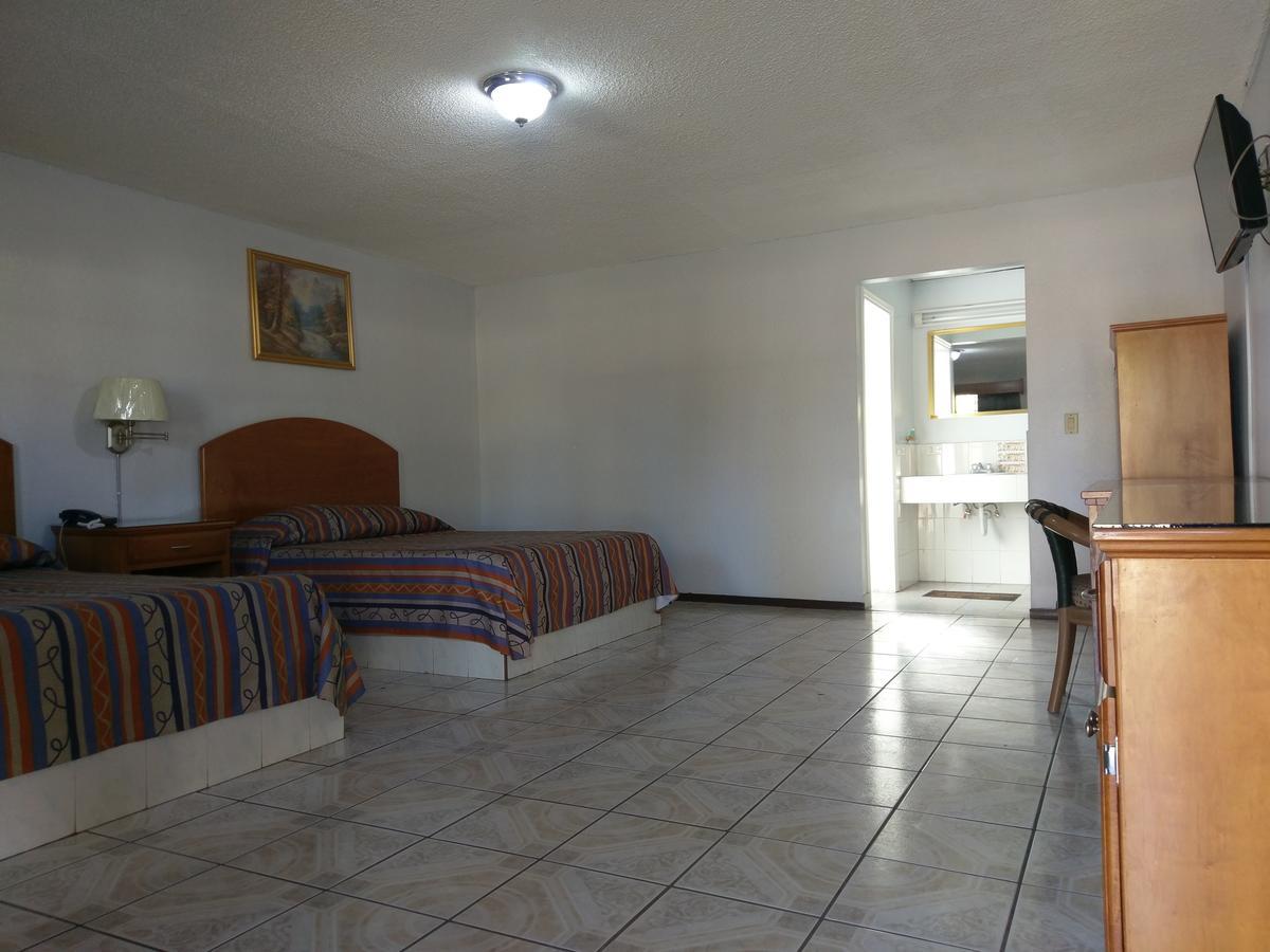 Hotel Del Camino Cuauhtémoc Εξωτερικό φωτογραφία
