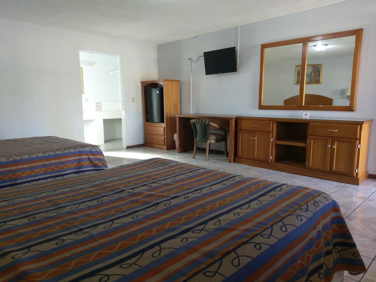 Hotel Del Camino Cuauhtémoc Εξωτερικό φωτογραφία