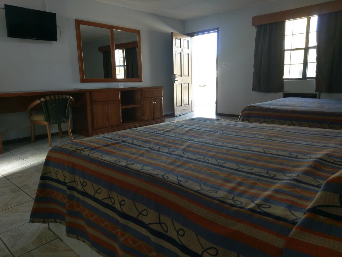 Hotel Del Camino Cuauhtémoc Εξωτερικό φωτογραφία